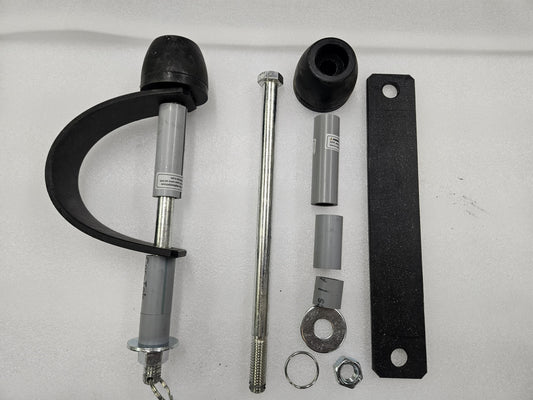 Pins and clips used to attach oars to a whitewater rafting frame